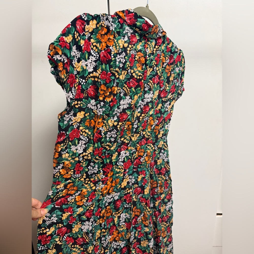 Philosophy Green Floral Maxi dress button down with Red & Yellow Blooms M/L - Picture 6 of 6